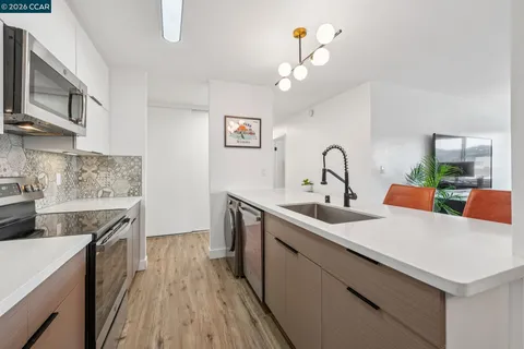 $525,000 | 360 Vernon Street, Unit 304, Oakland, CA 94610