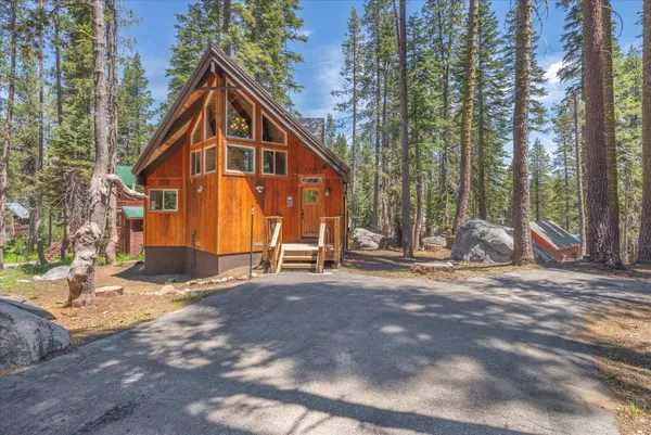 $769,000 | 2316 Kidd Court, Soda Springs, CA 95728