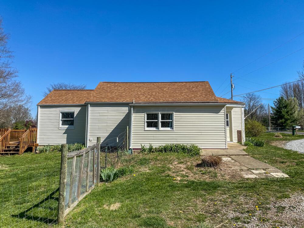 19805 Ringgold Southern Road Circleville, OH 43113 - Photo 19 of 21 Side View