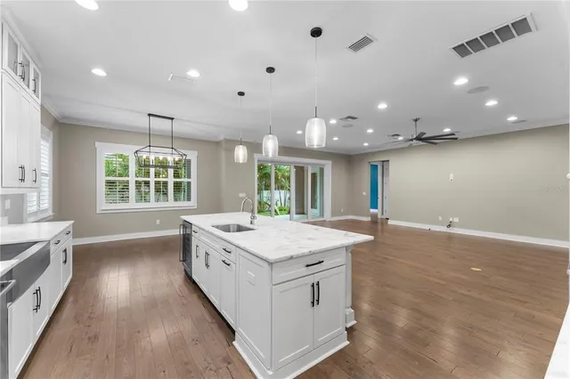 $1,359,000 | 3611 West Royal Palm Circle, Tampa, FL 33629