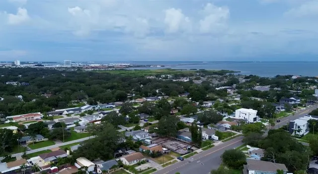 $1,359,000 | 3611 West Royal Palm Circle, Tampa, FL 33629