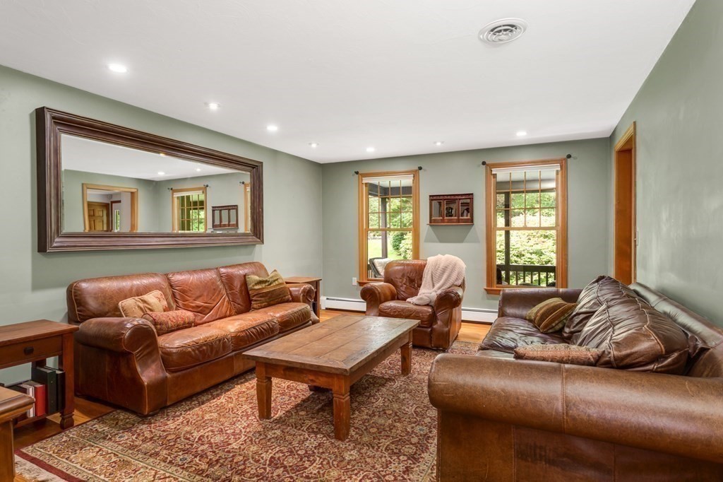 69 Prospect Street Franklin, MA 02038 - Photo 5 of 42 Gallery Image 5