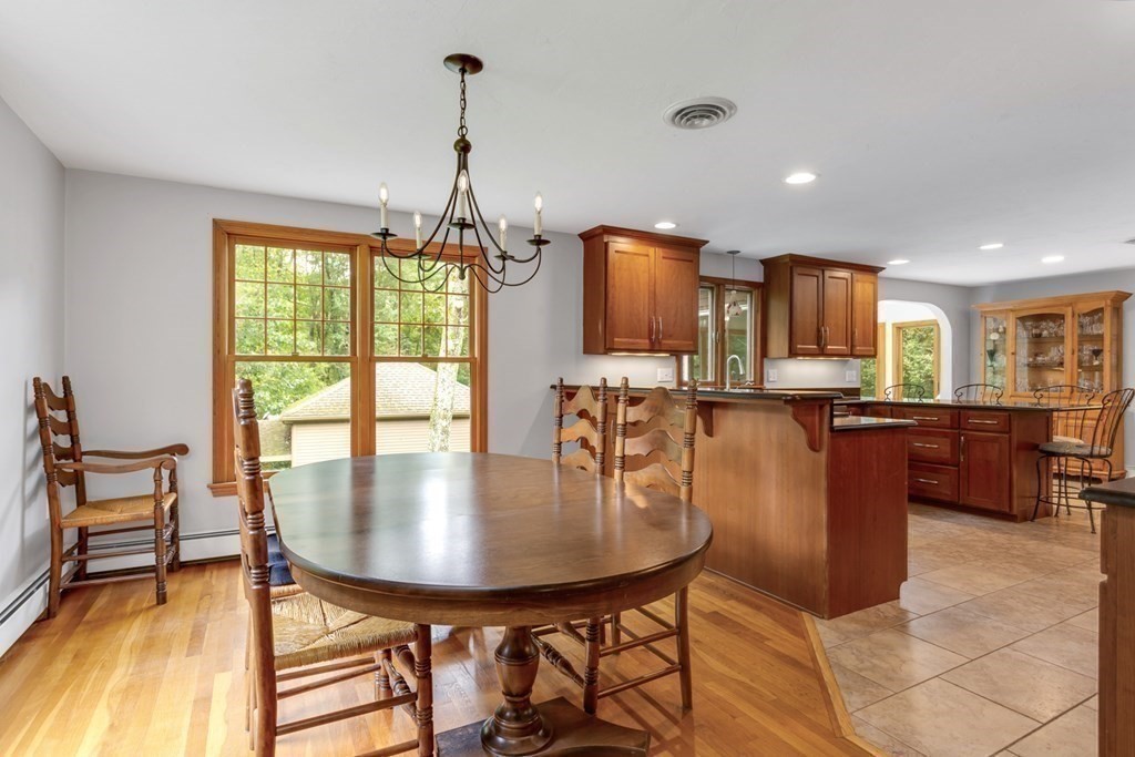 69 Prospect Street Franklin, MA 02038 - Photo 7 of 42 Gallery Image 7