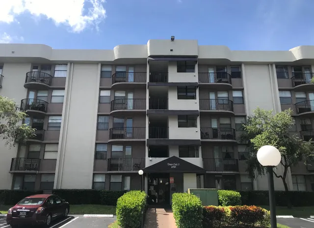 $1,450 | 2701 Riverside Drive, Unit 514B, Coral Springs, FL 33065