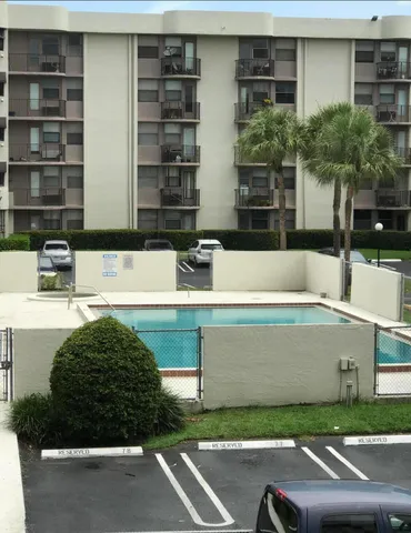 $1,450 | 2701 Riverside Drive, Unit 514B, Coral Springs, FL 33065