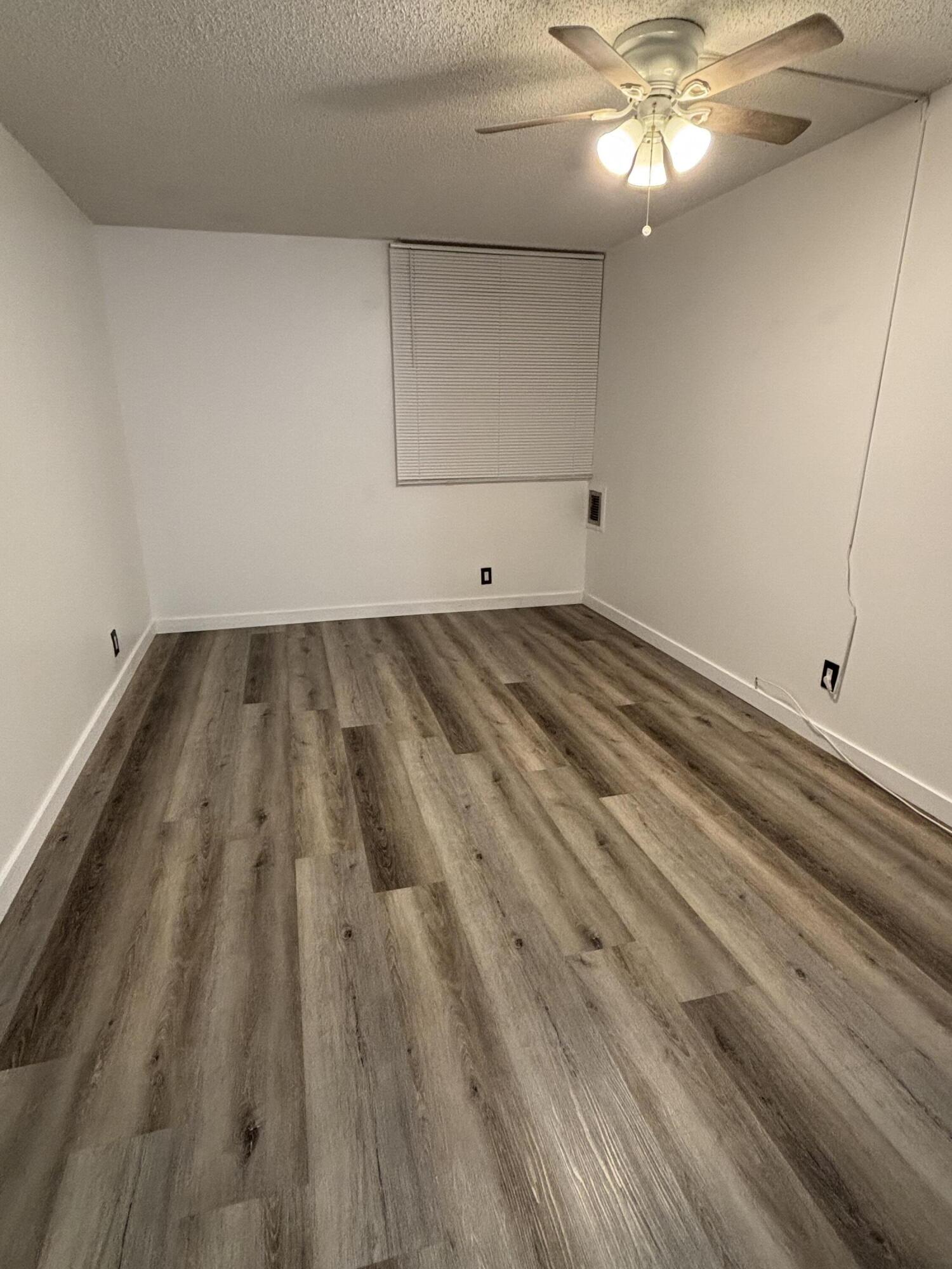 2701 Riverside Drive, Unit 514B Coral Springs, FL 33065 - Photo 3 of 12 IMG_2259 (9)