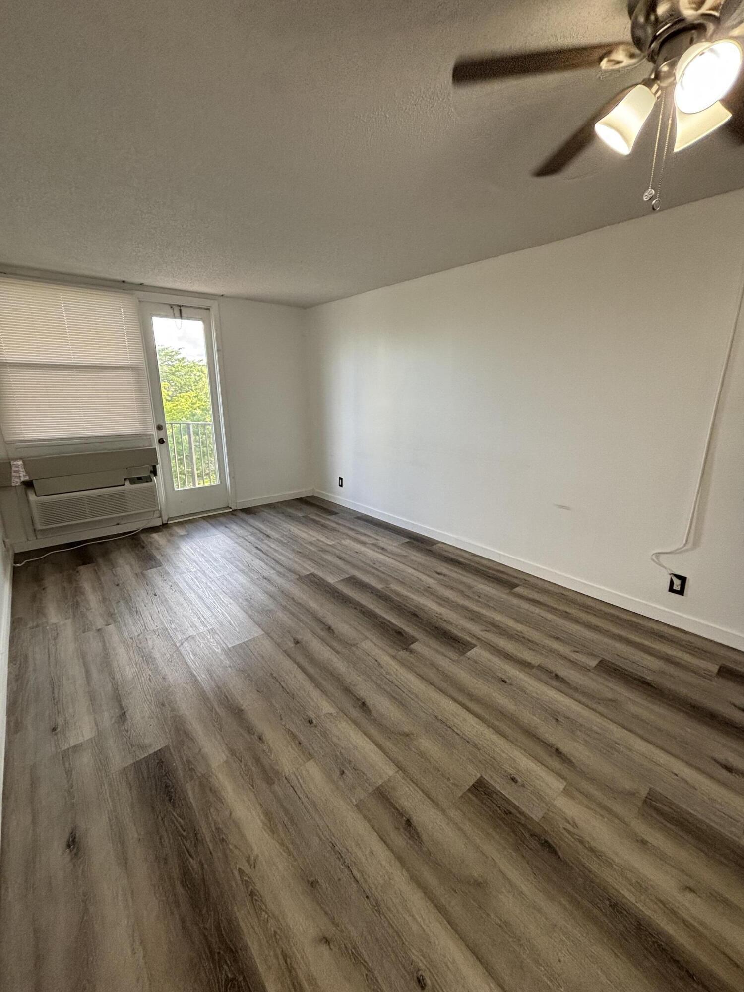 2701 Riverside Drive, Unit 514B Coral Springs, FL 33065 - Photo 6 of 12 IMG_2142