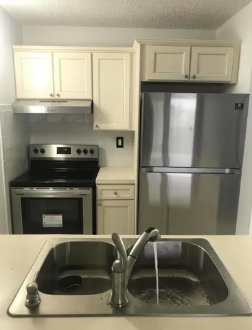 $1,450 | 2701 Riverside Drive, Unit 514B, Coral Springs, FL 33065