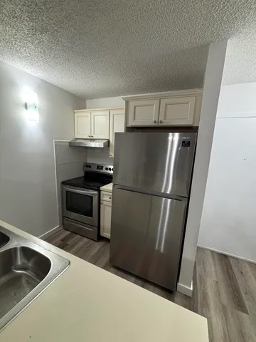 $1,450 | 2701 Riverside Drive, Unit 514B, Coral Springs, FL 33065