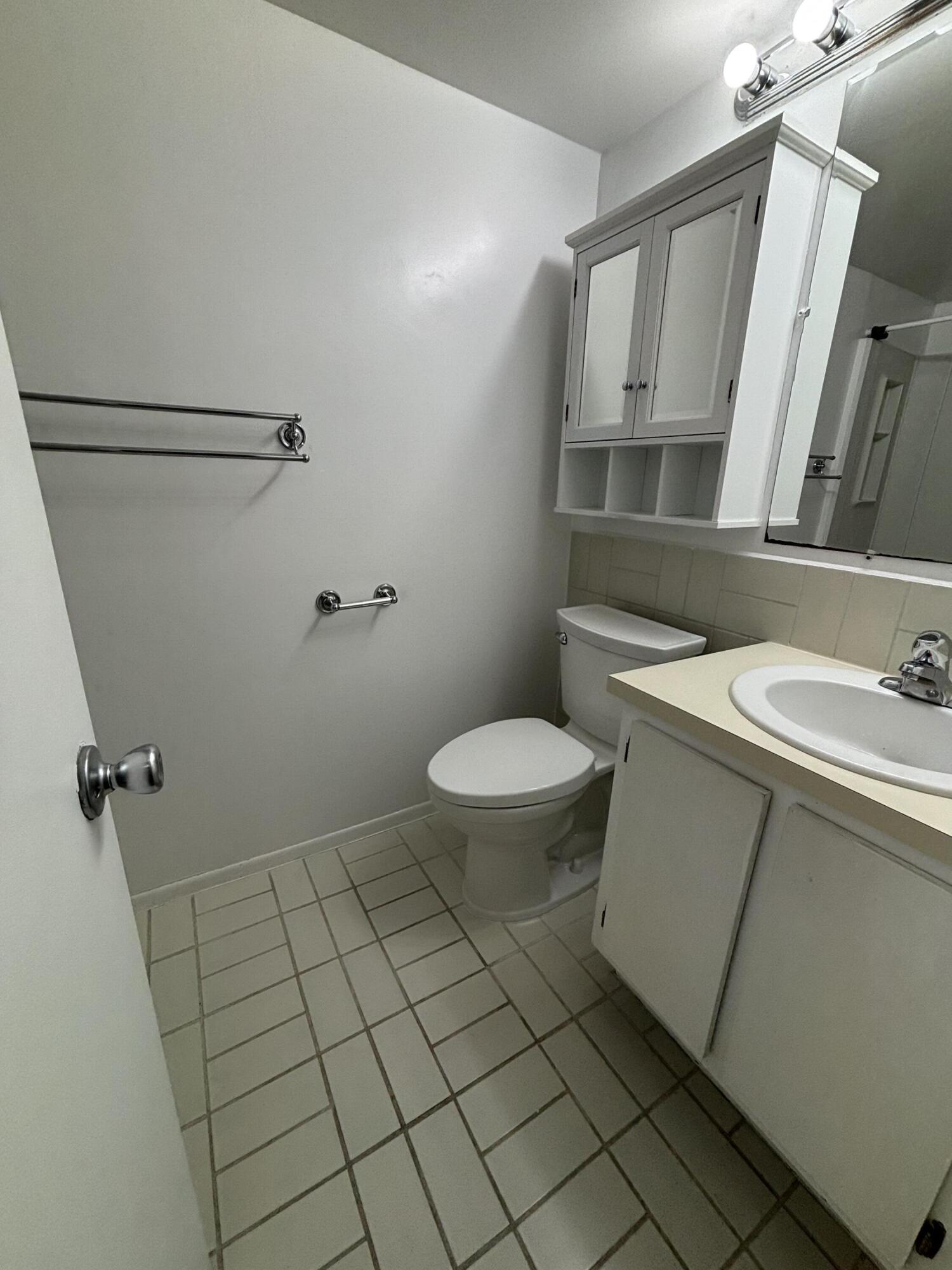 2701 Riverside Drive, Unit 514B Coral Springs, FL 33065 - Photo 10 of 12 IMG_2264 (5)