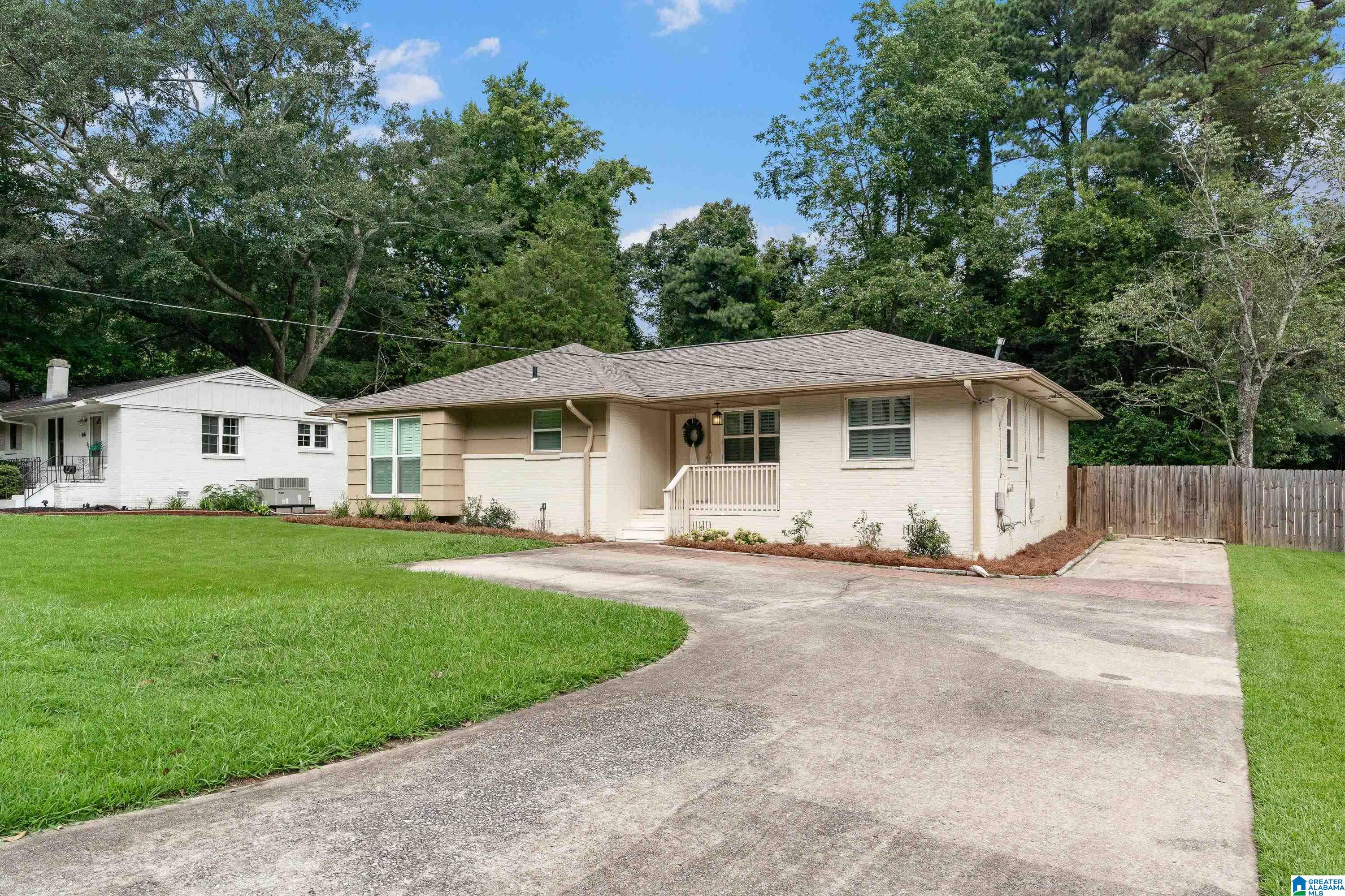 1620 Cresthill Road Birmingham, AL 35213 - Photo 4 of 33