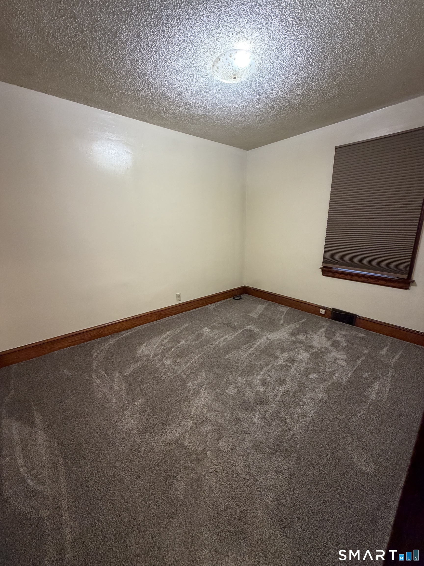 70 Wooster Avenue Waterbury, CT 06708 - Photo 10 of 12