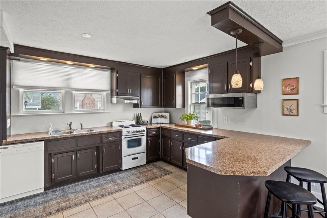 1568 Winton Road North Irondequoit, NY 14609 - Photo 11 of 33