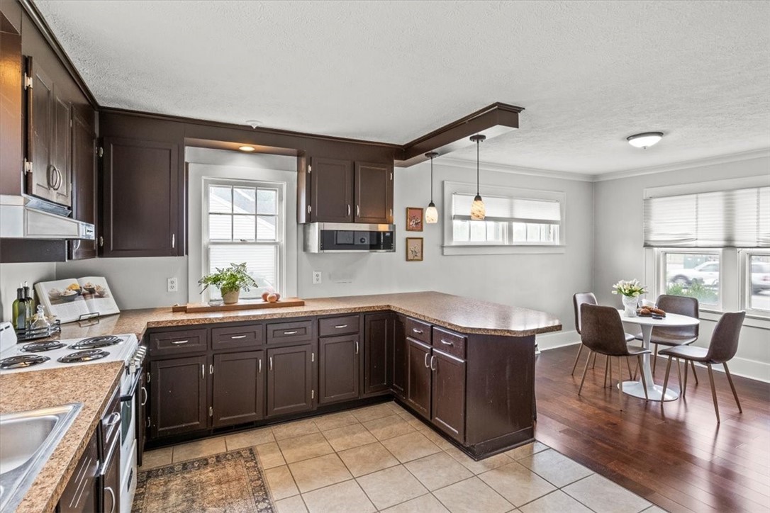 1568 Winton Road North Irondequoit, NY 14609 - Photo 12 of 33