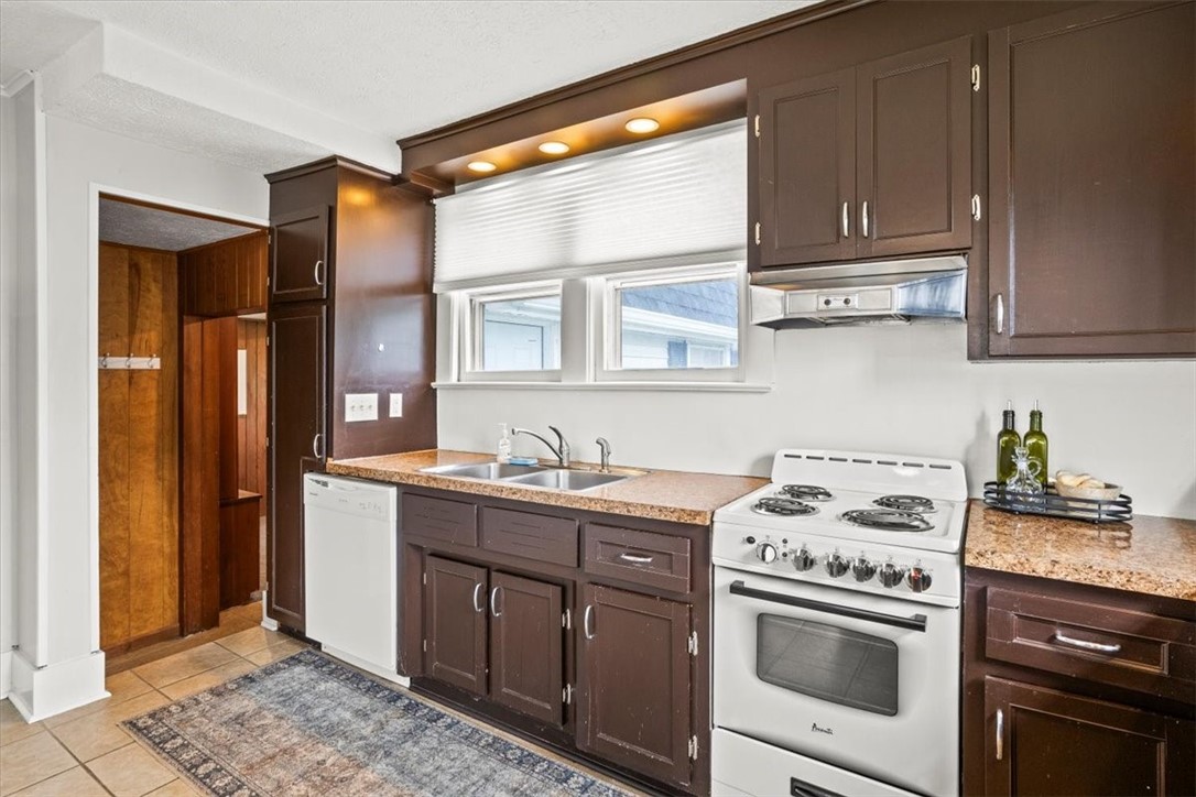 1568 Winton Road North Irondequoit, NY 14609 - Photo 14 of 33