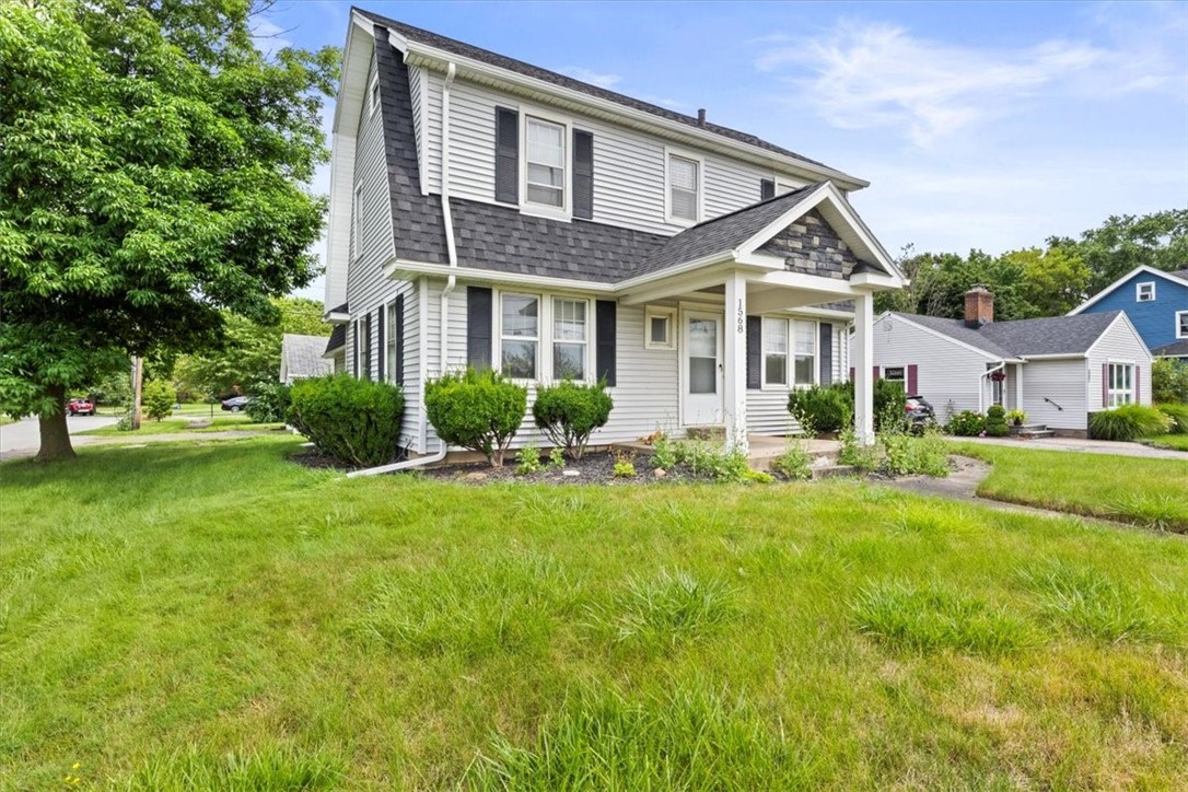 1568 Winton Road North Irondequoit, NY 14609 - Photo 3 of 33