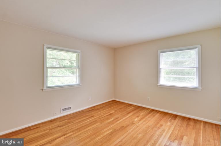 10316 Wood Road Fairfax, VA 22030 - Photo 14 of 21 Bedroom # 3