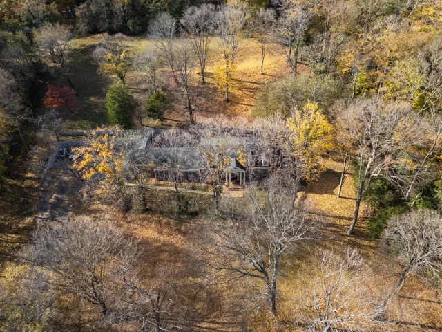 $2,800,000 | 4353 Chickering Lane, Nashville, TN 37215