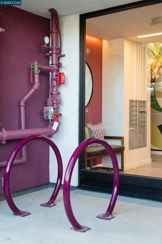 a view of livingroom with furniture