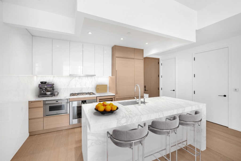 30 Riverside Boulevard, Unit 29J Manhattan, NY 10069 - Photo 4 of 11 Photo 4