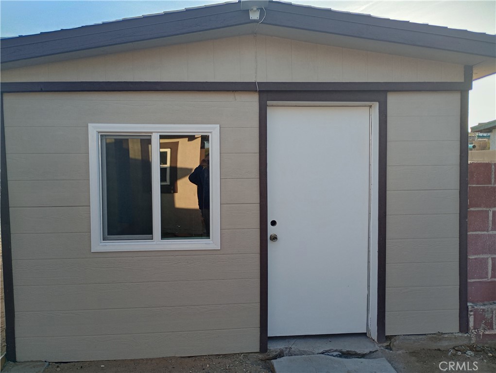 1426 Riverside Drive Barstow, CA 92311 - Photo 6 of 19 a view of a door of the house