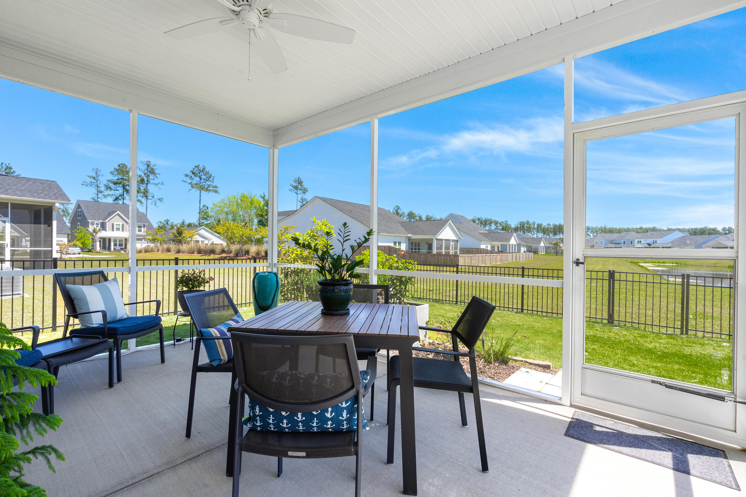 606 Macintyre Circle Summerville, SC 29486 - Photo 32 of 59 31
