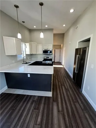 $2,500 | 33 Grand Street, Unit 2, Providence, RI 02907