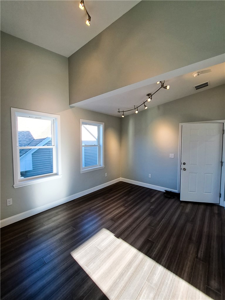 33 Grand Street, Unit 2 Providence, RI 02907 - Photo 9 of 10