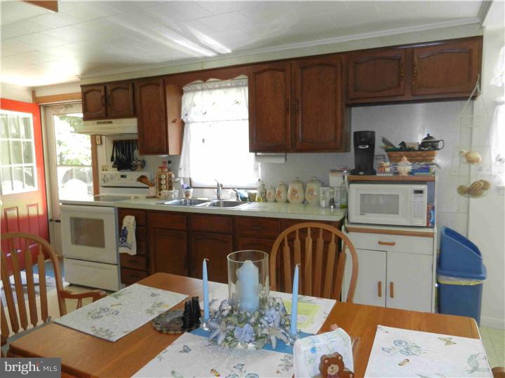 81 Station Road Leesburg, NJ 08327 - Photo 2 of 25