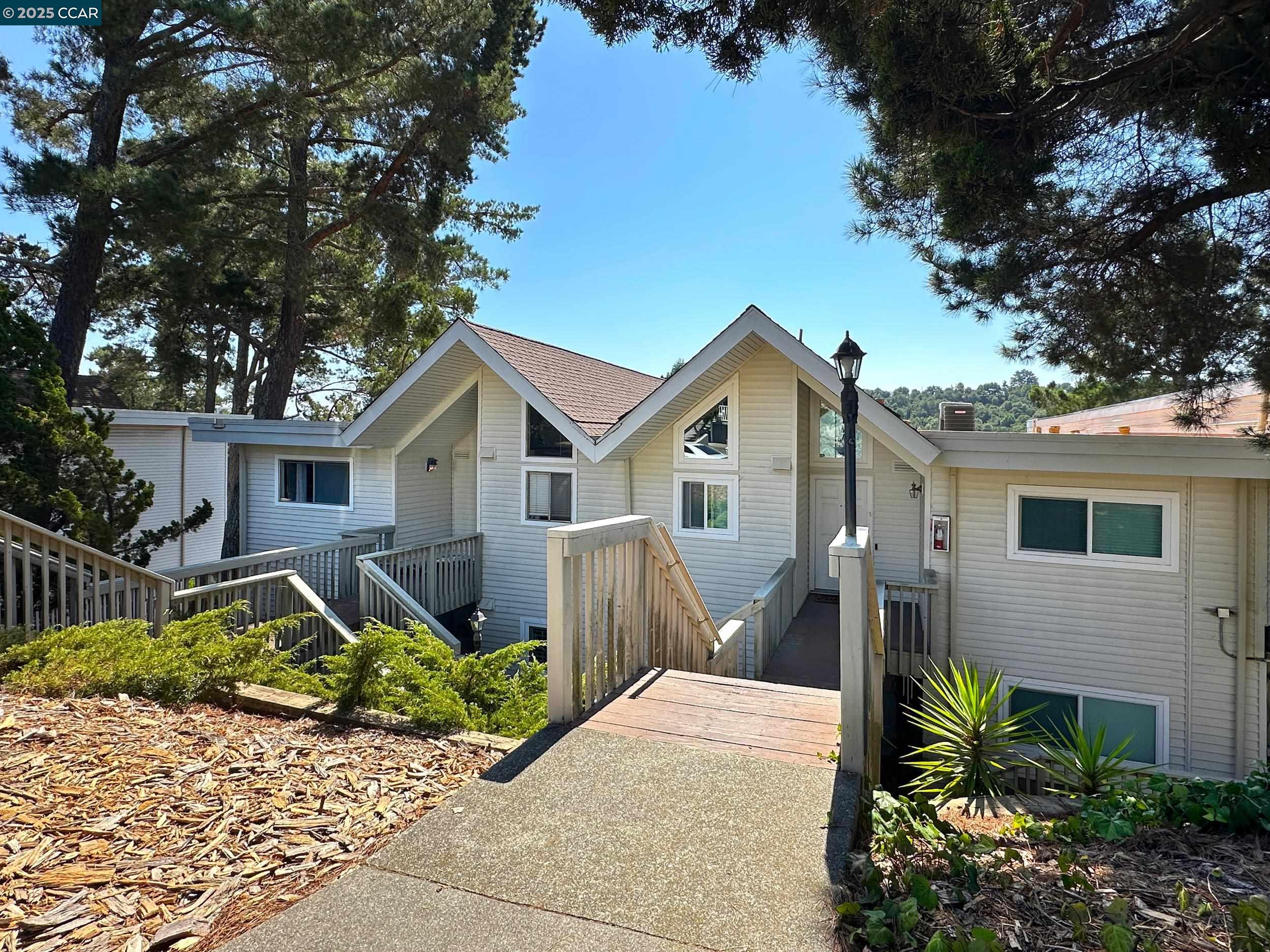 1984 Ascot Drive, Unit C Moraga, CA 94556 - Photo 26 of 36