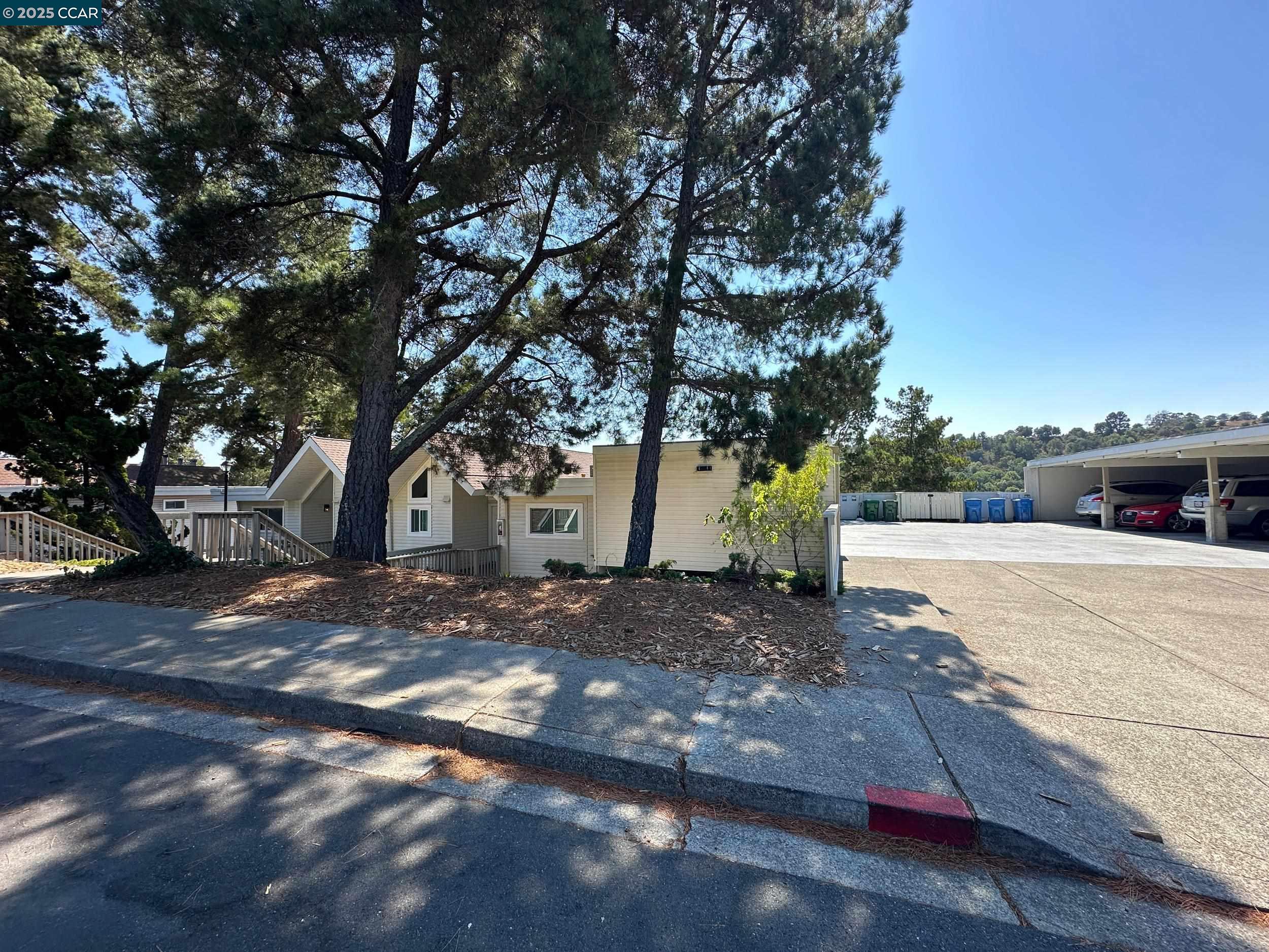 1984 Ascot Drive, Unit C Moraga, CA 94556 - Photo 31 of 36