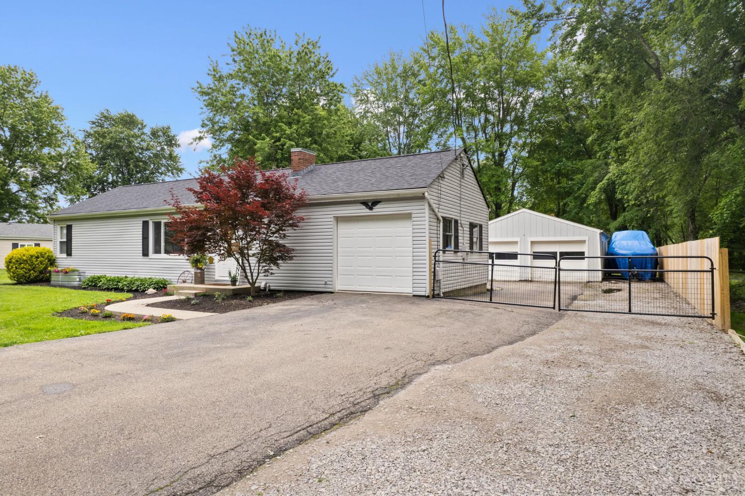 2671 Herold Road Batavia, OH 45103 - Photo 2 of 24