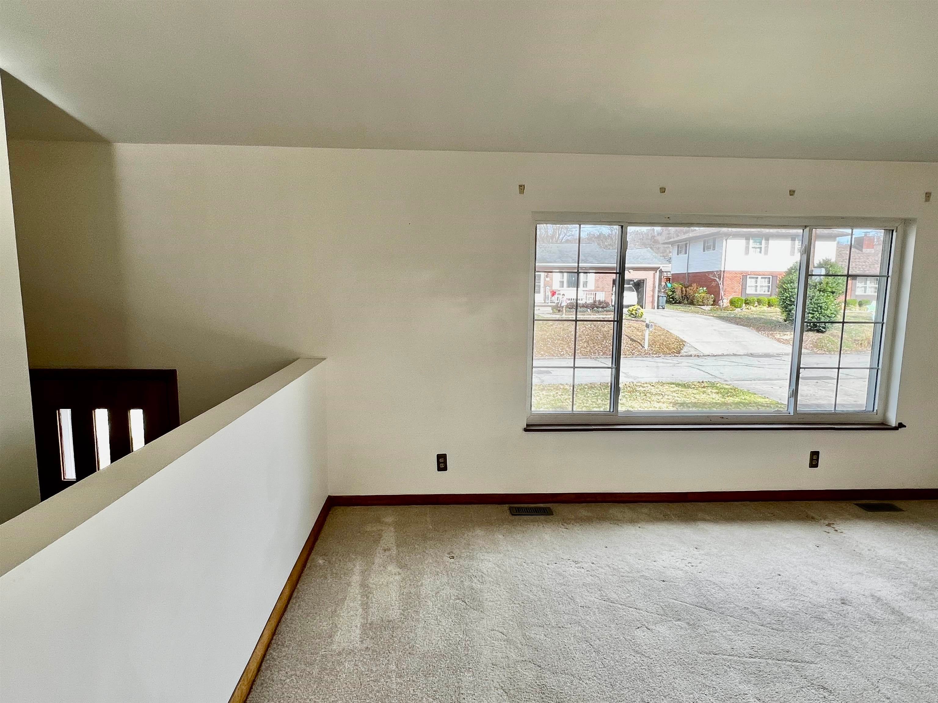 595 Tallwood Road Huntington, WV 25705 - Photo 5 of 32 Gallery Image 5