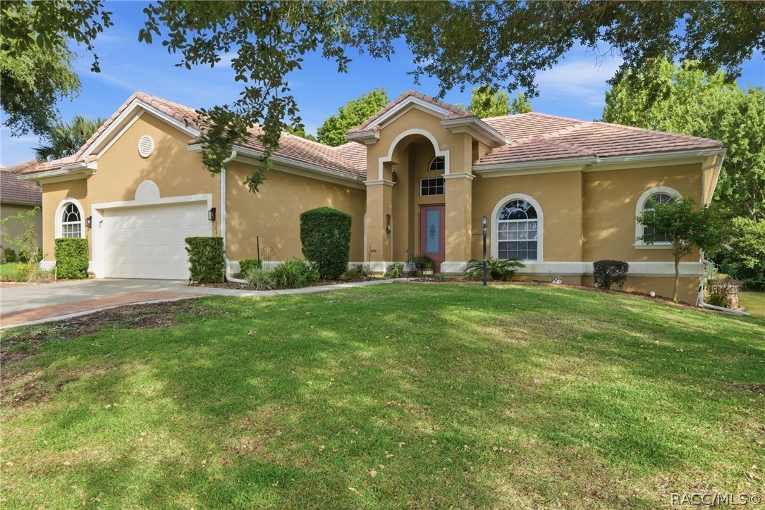1038 West Rollingwood Court Hernando, FL 34442 - Photo 1 of 63