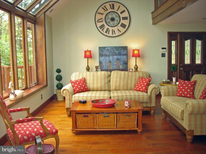 25 Pine Road Medford, NJ 08055 - Photo 6 of 25 Living Room