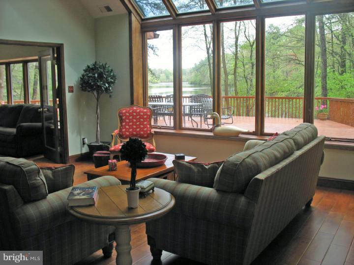 25 Pine Road Medford, NJ 08055 - Photo 7 of 25 Living Room