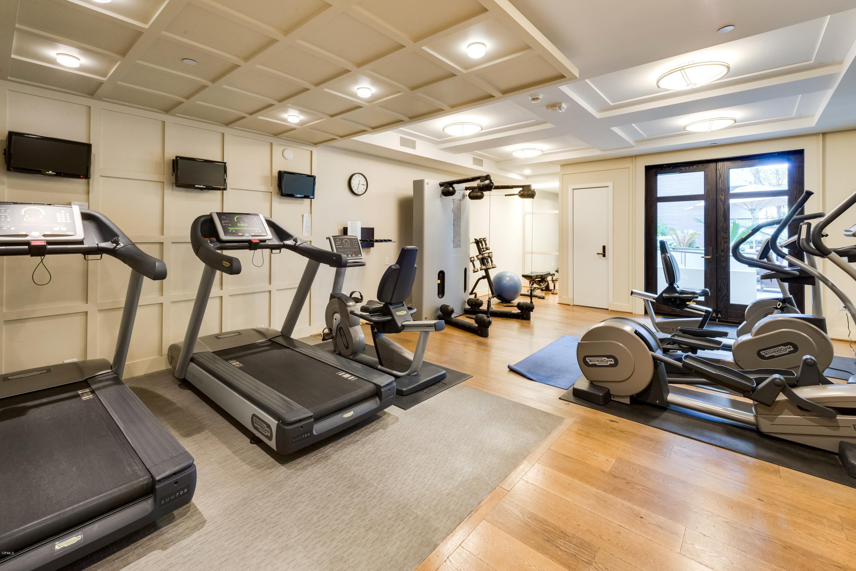 920 Granite Drive, Unit 509 Pasadena, CA 91101 - Photo 26 of 26 a view of a room with gym equipment