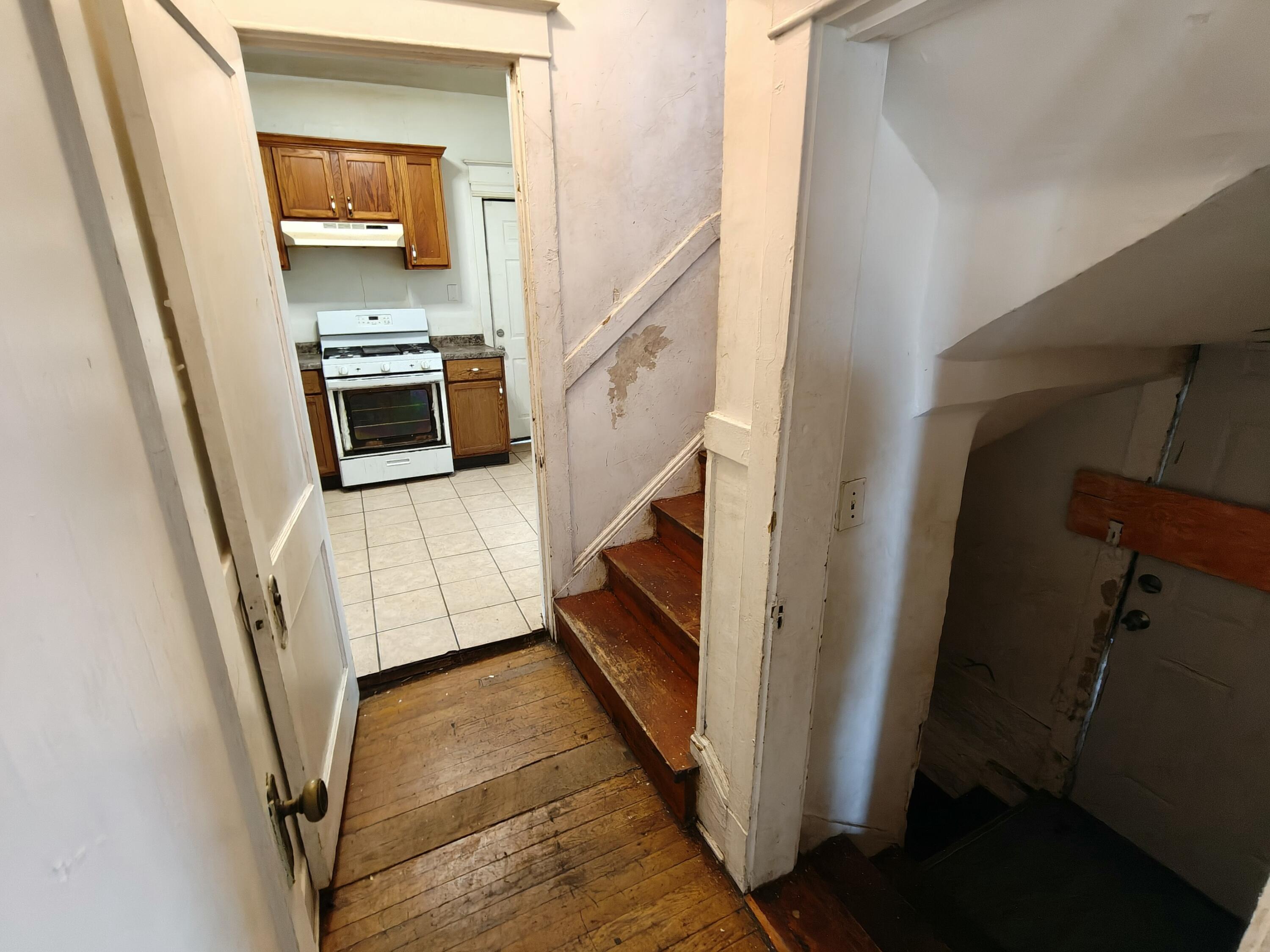 701 Tyler Street Gary, IN 46402 - Photo 12 of 37 3000x2250