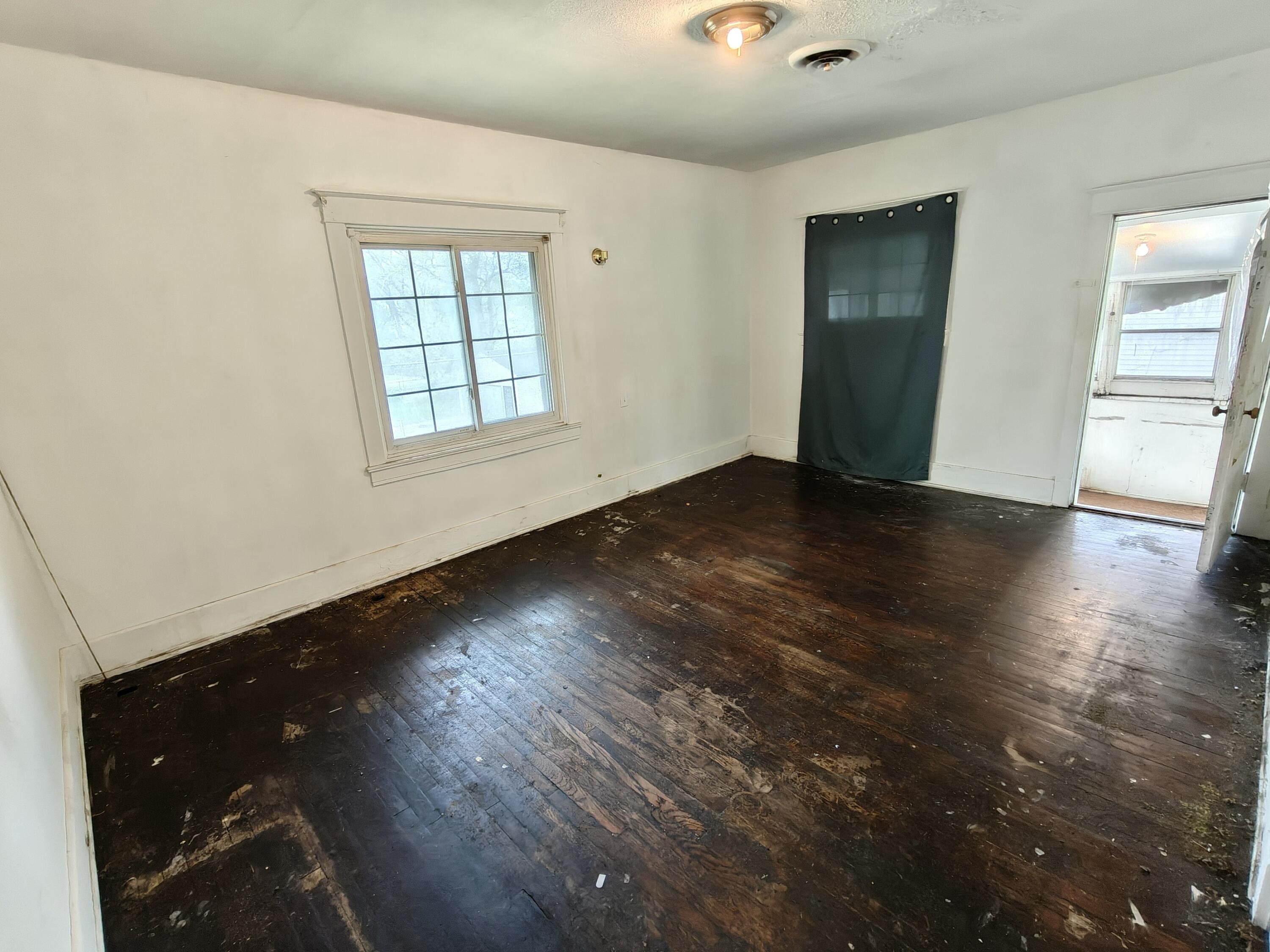 701 Tyler Street Gary, IN 46402 - Photo 18 of 37 3000x2250
