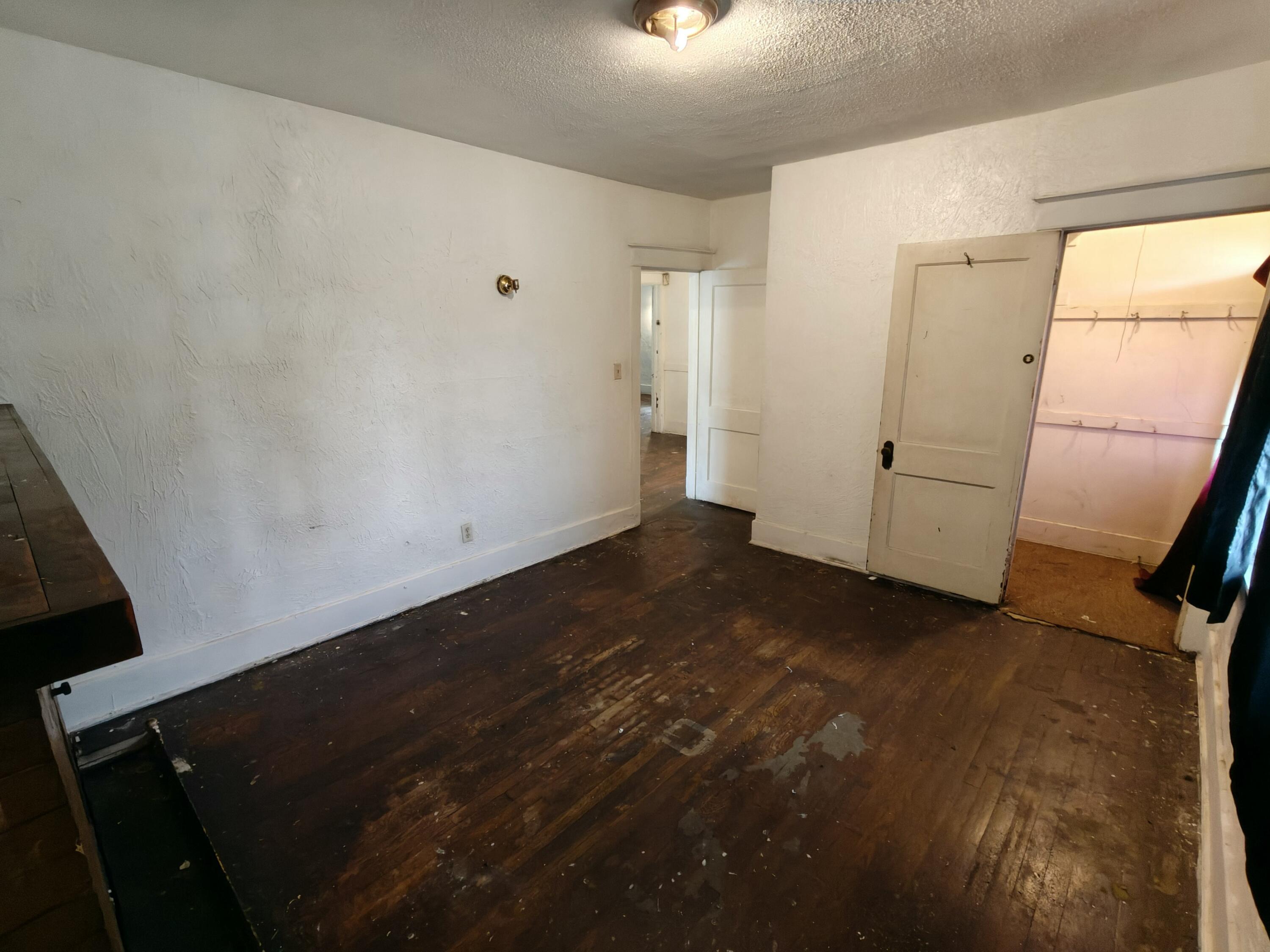 701 Tyler Street Gary, IN 46402 - Photo 21 of 37 3000x2250