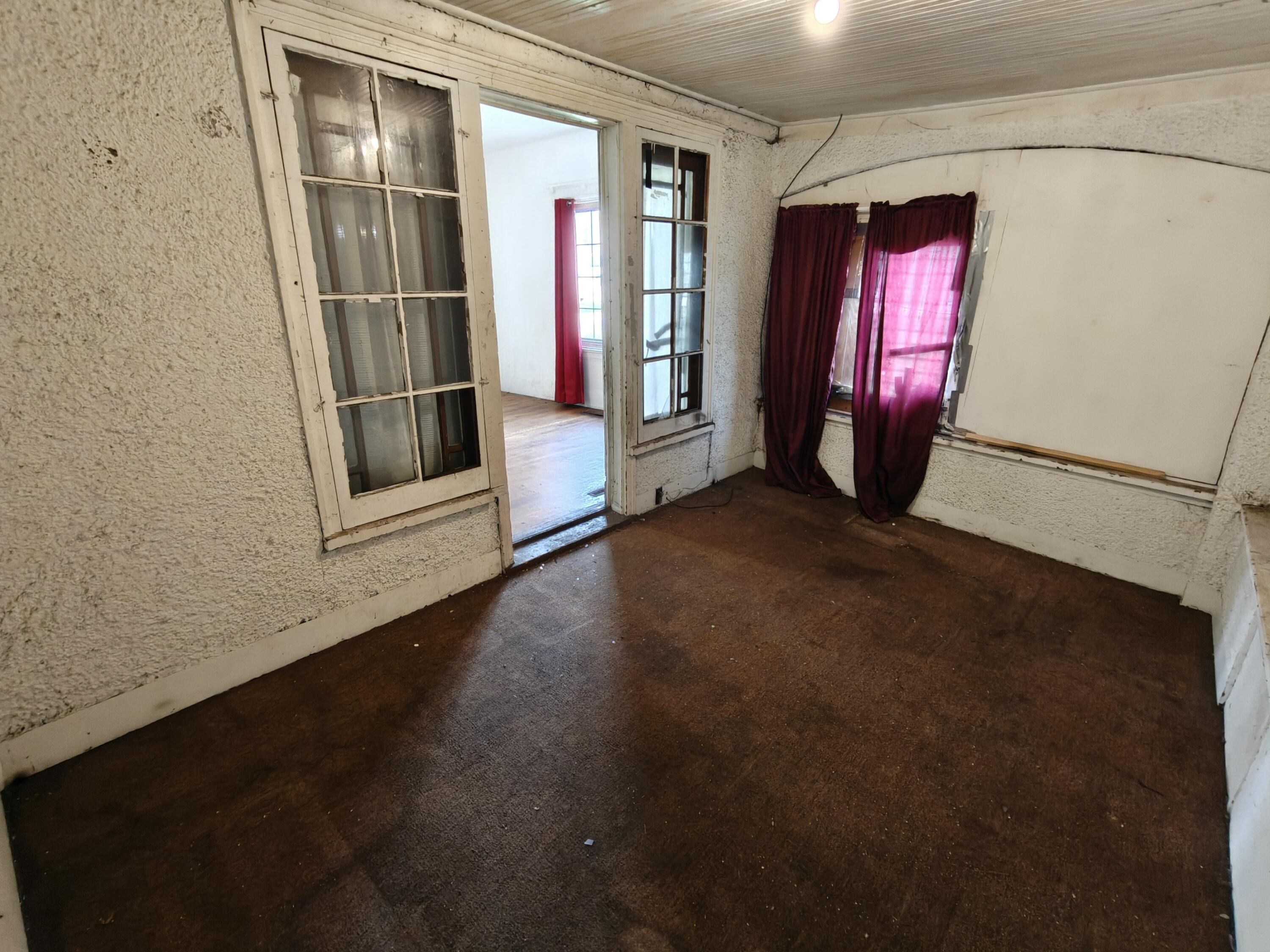 701 Tyler Street Gary, IN 46402 - Photo 9 of 37 3000x2250