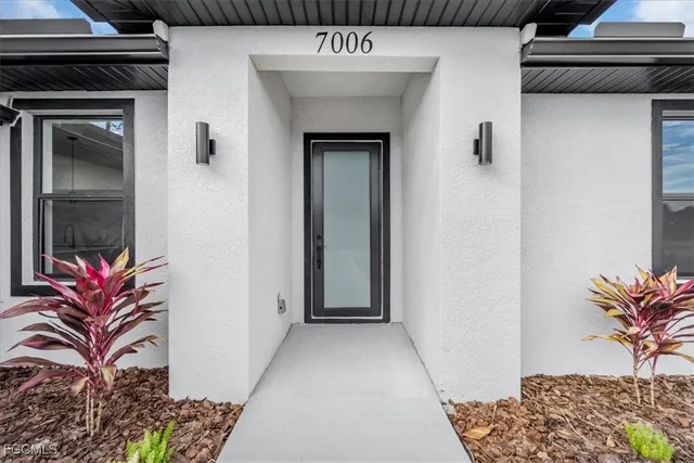 $269,900 | 7006 Patriot Court, LaBelle, FL 33935