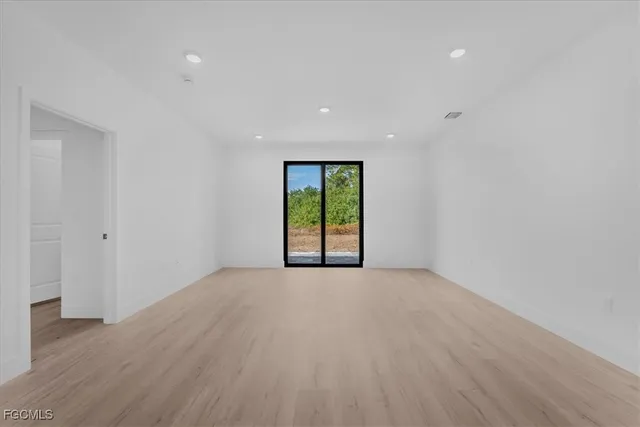 $269,900 | 7006 Patriot Court, LaBelle, FL 33935