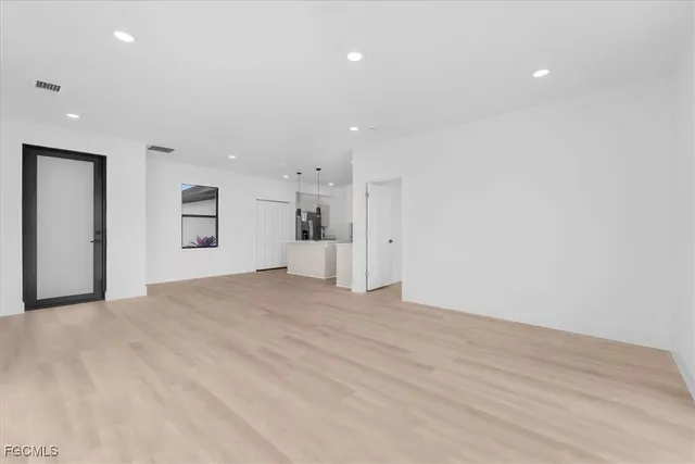 $269,900 | 7006 Patriot Court, LaBelle, FL 33935