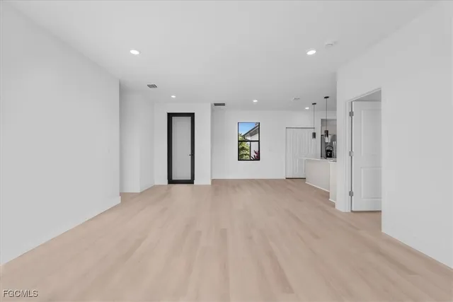 $269,900 | 7006 Patriot Court, LaBelle, FL 33935