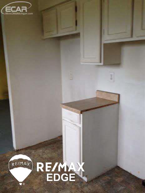 9737 Barkley Road Millington, MI 48746 - Photo 4 of 24 20439223-3.JPG