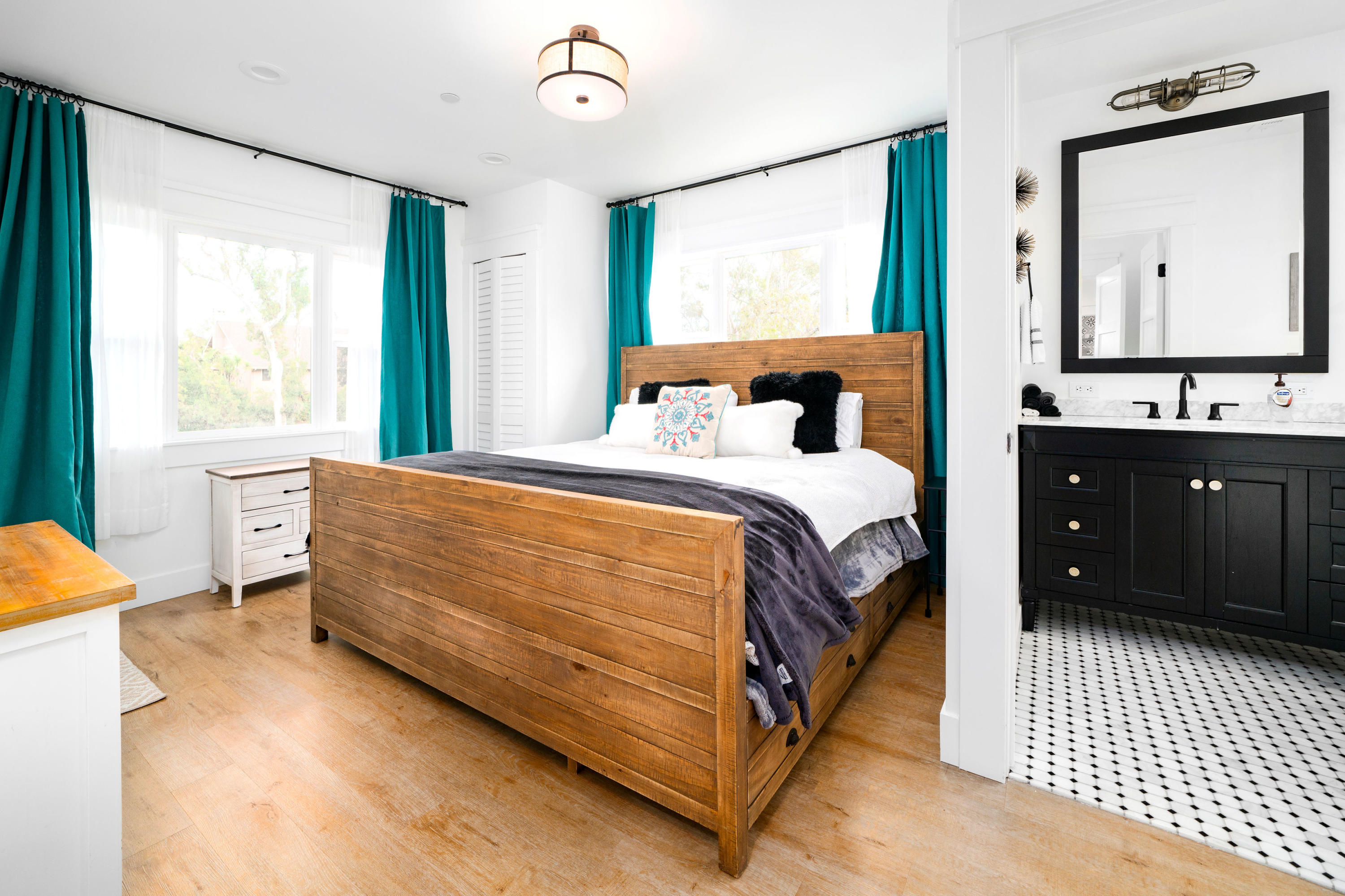496 North La Cumbre Road Santa Barbara, CA 93110 - Photo 17 of 28 DSC08553