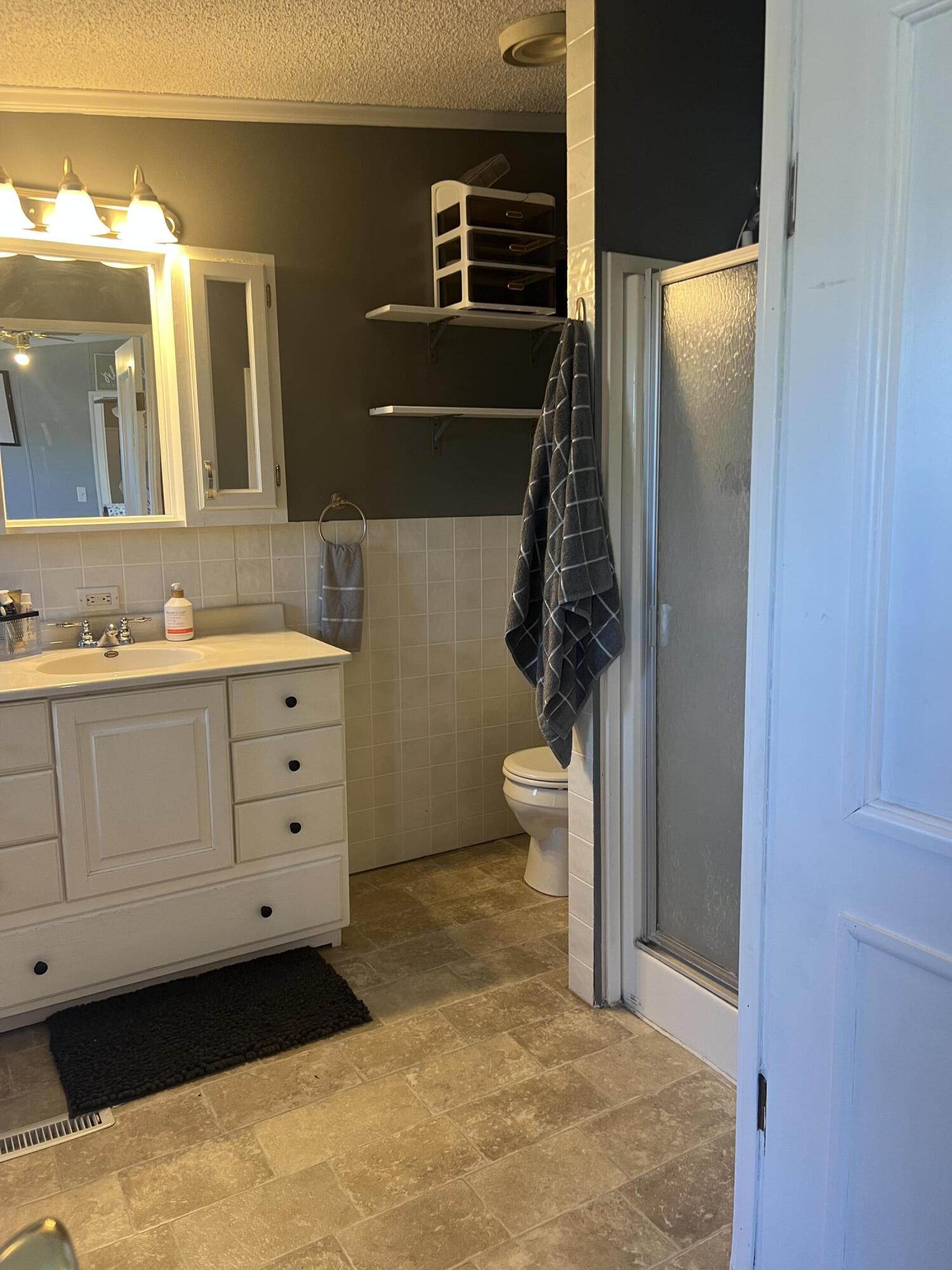 2160 North Shaytown Road Vermontville, MI 49096 - Photo 15 of 19 IMG_3586