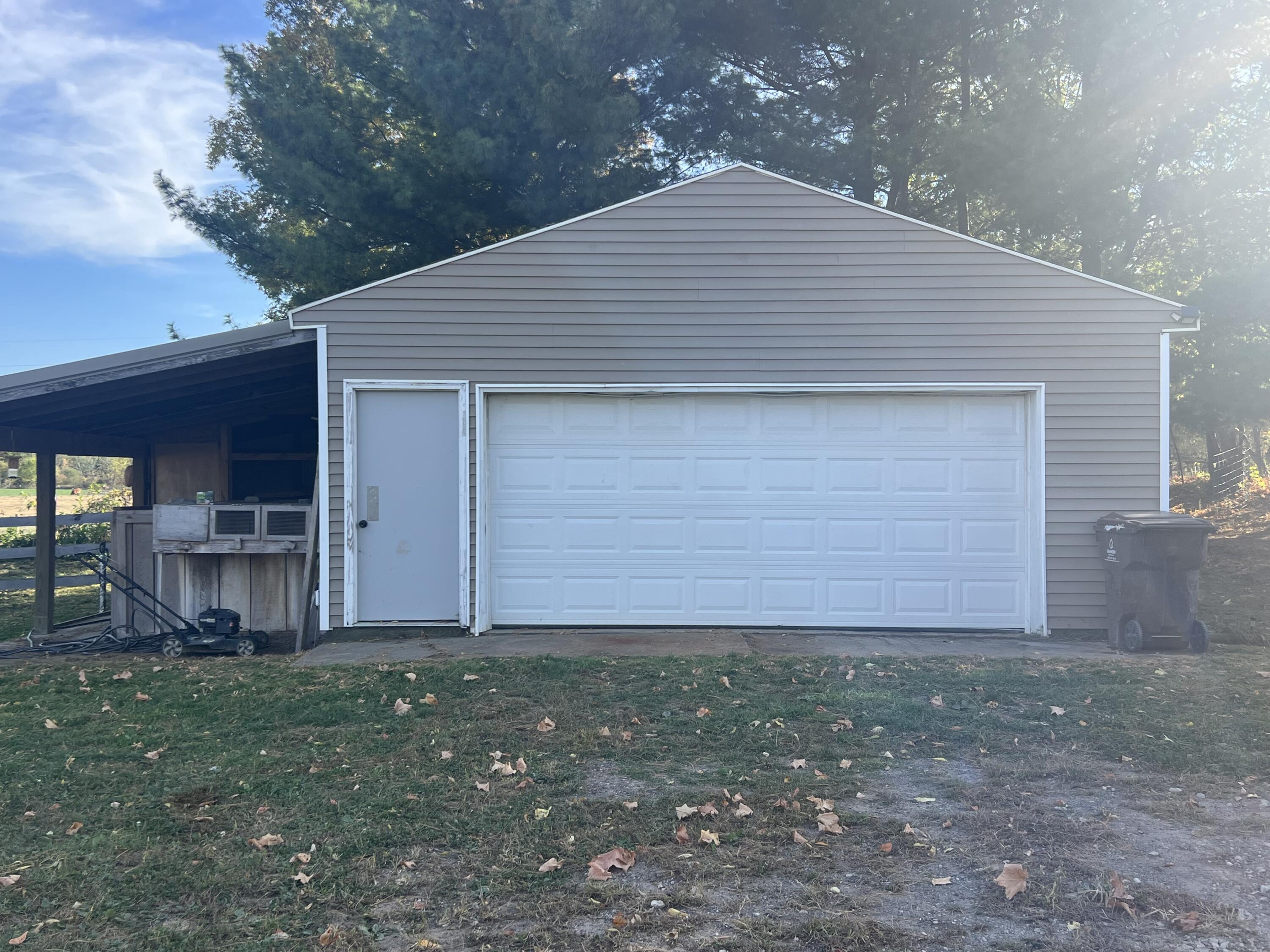 2160 North Shaytown Road Vermontville, MI 49096 - Photo 17 of 19 IMG_3589