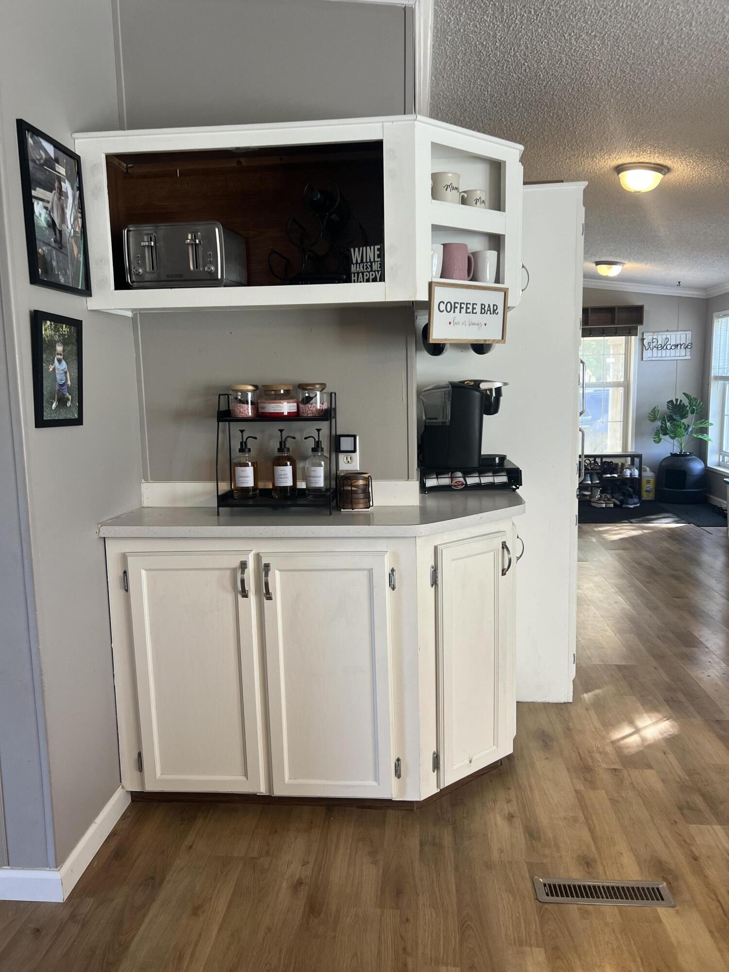 2160 North Shaytown Road Vermontville, MI 49096 - Photo 4 of 19 IMG_3579